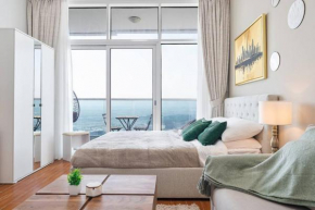 Hybrid Chic Living of Luxury, Comfort and Productivity